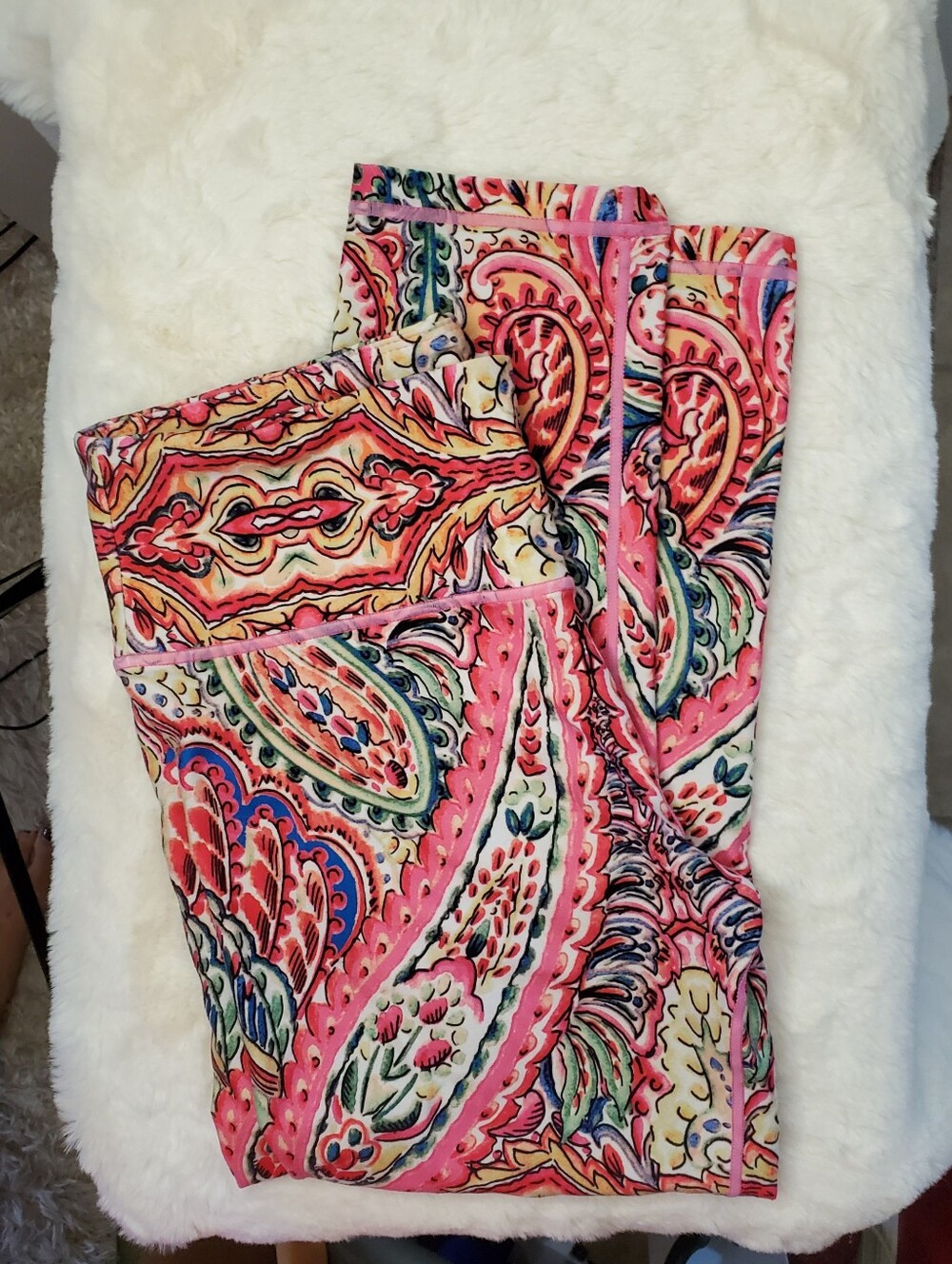 Nanette Lepore 3/4 Length Vibrant Pink Paisley Leggings